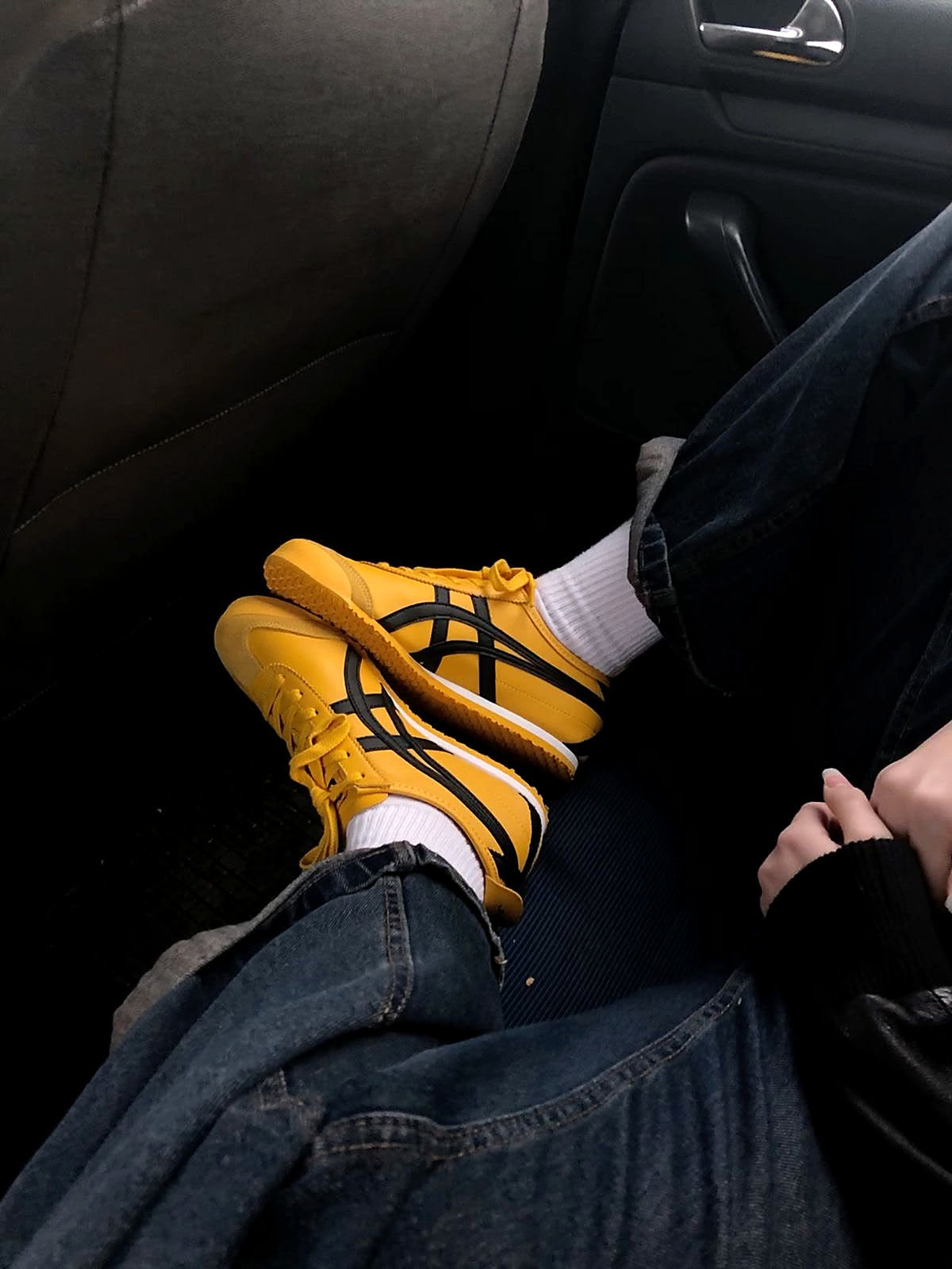Onitsuka Tiger Mexico 66 — Yellow / Black