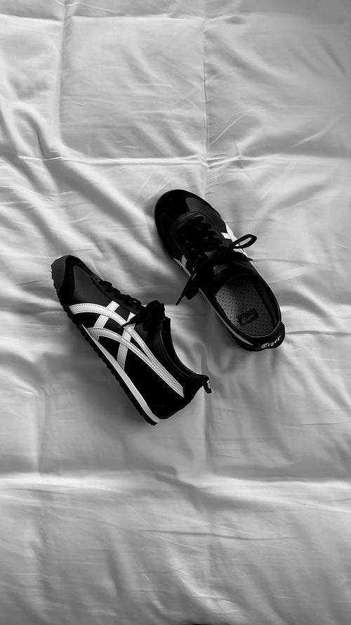 Onitsuka Tiger Mexico 66 — Black / White